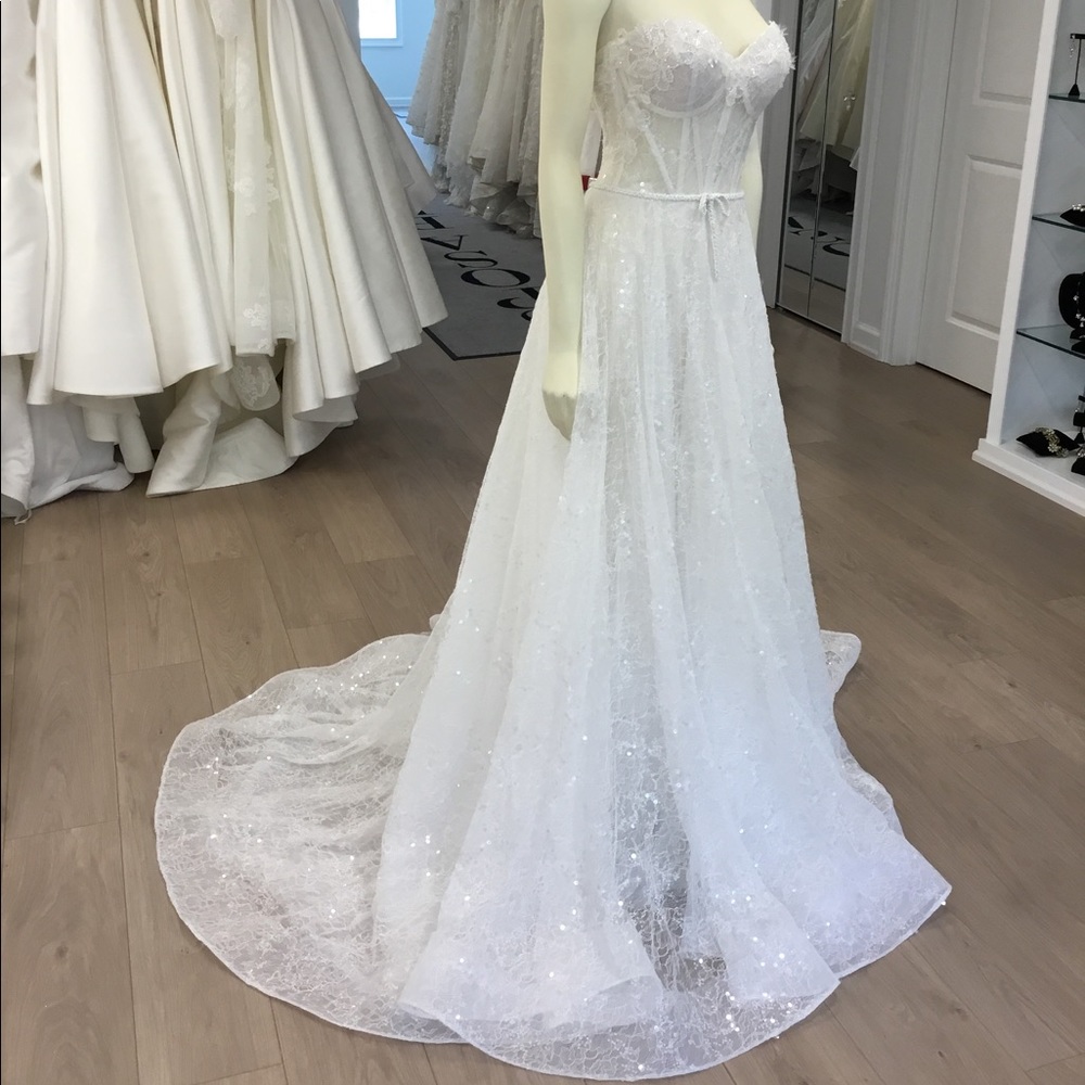 SAMPLE SALE! Michal Medina: Miranda